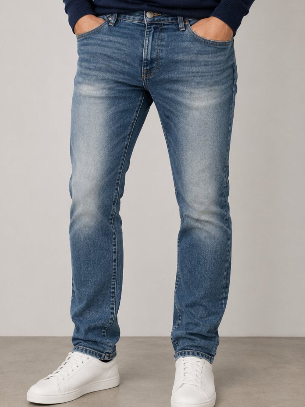 Tommy Hilfiger Jeans Men's 38x32 Blue Denim Slim Straight Medium Wash Jeans